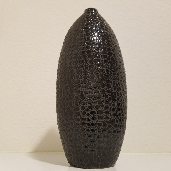 MCM Black Ceramic Oval Vase, 10" tall Crocodile Pattern Black Floral Bud Vase - Picture 5 of 8